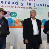 AMLO arremete de nuevo contra Sicilia: en 2012 me quiso besar y dije no, “lo sentía falso”