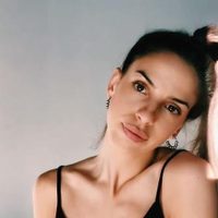 ¡Expuesta! Jazmín Laport hizo desaparecer toda prenda y… ¡la puerta estaba abierta!