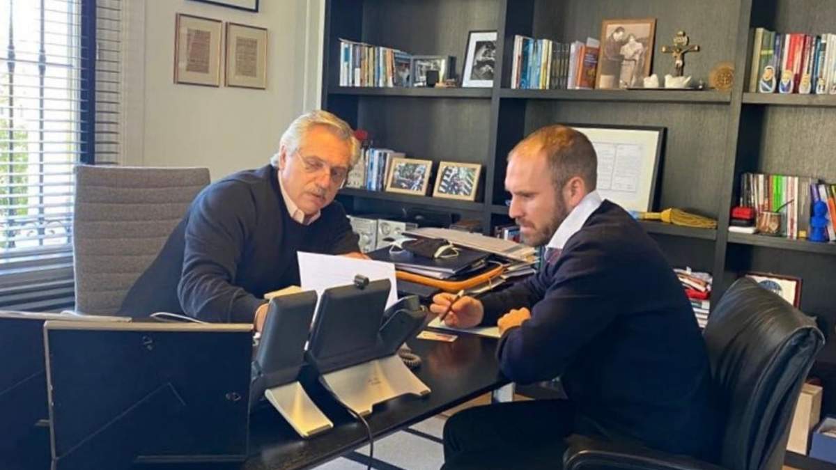 El presidente Alberto Fernández y el ministro de Economía Martín Guzmán. Fuente: (Twitter)