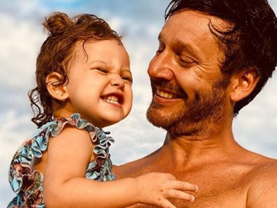 La hija de Benjamín Vicuña conquistó el conquistó el corazón de Sbaraglia en esta videollamada