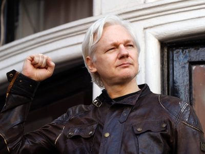 Julian Assange sale de prisión tras lograr acuerdo con EU para declararse culpable