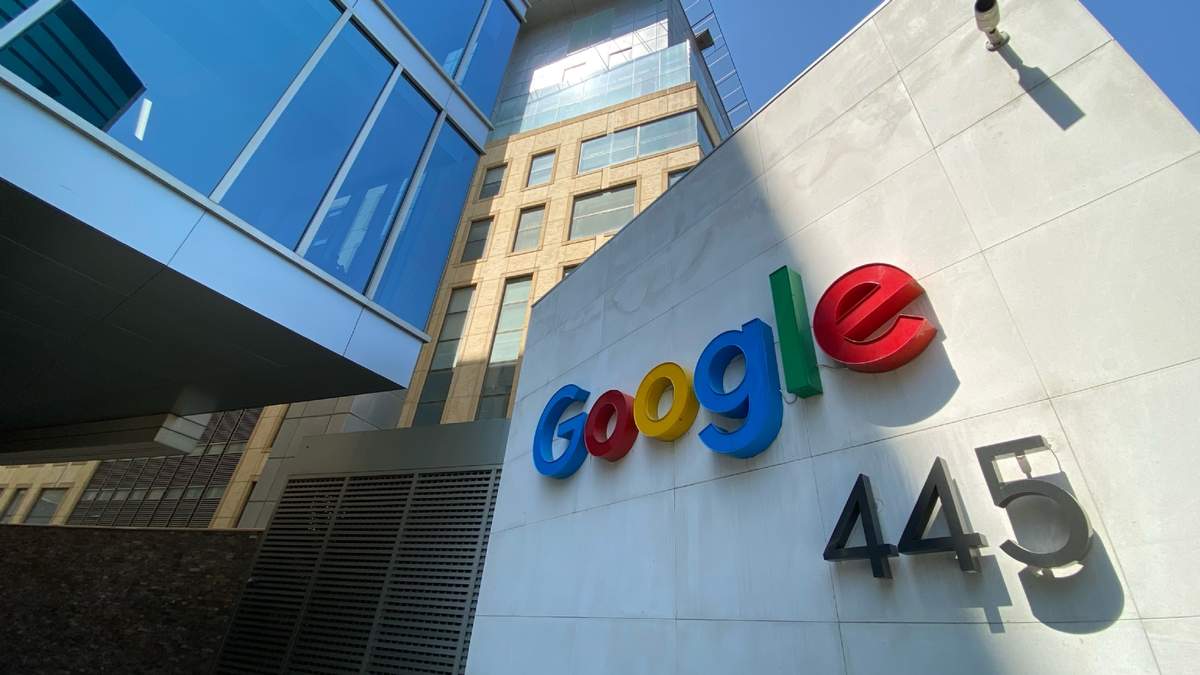 La página de soporte de Google informa de que las grabaciones de voz solo se realizan cuando el usuario activa el Asistente.