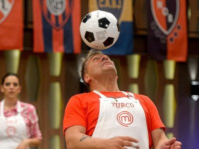 En medio del duelo, el Turco García se despachó contra la gente que rodeaba a Diego Maradona