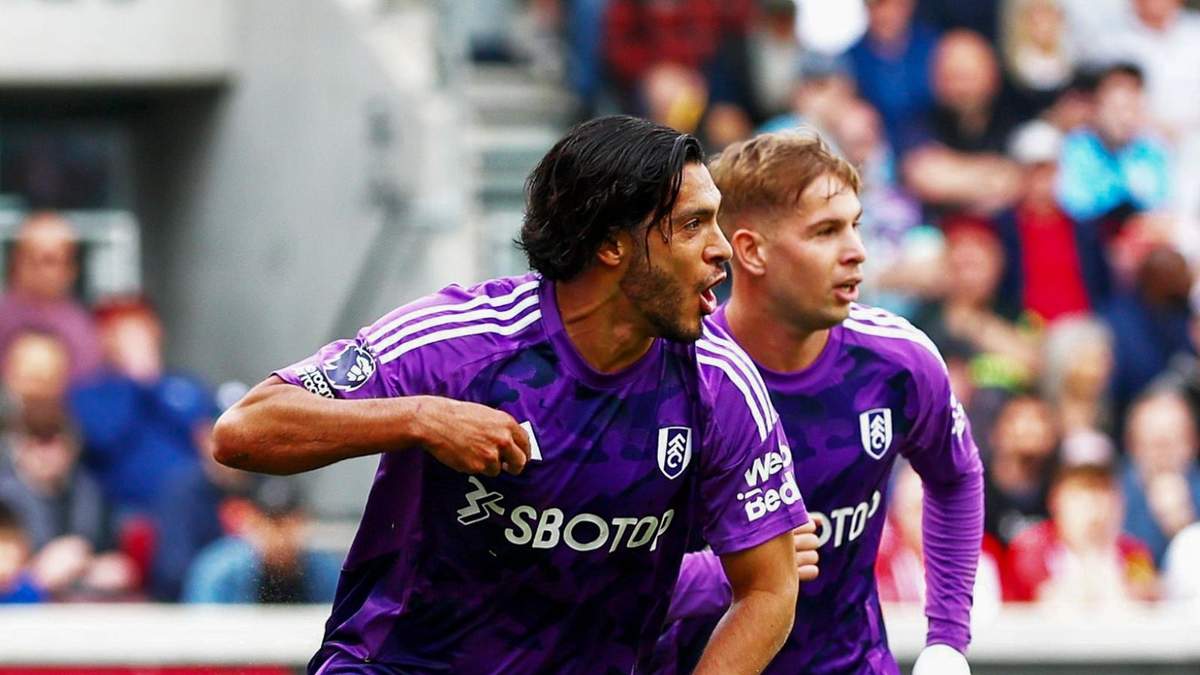 Raúl Jiménez anota gol en la victoria 3-2 del Fulham ante el Brentford