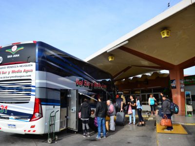 La UTA empezó el paro de choferes de larga distancia: cuánto dijeron que va a durar