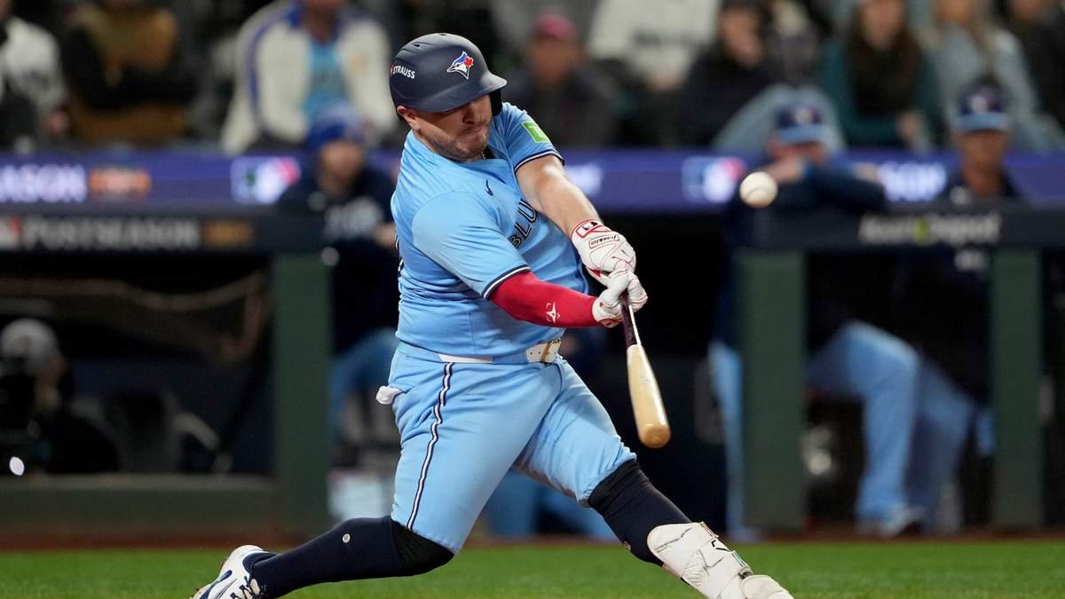 Alejandro Kirk conectó un jonrón de tres carreras