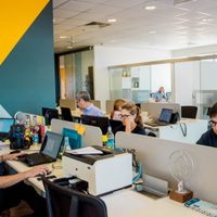 España evaluaría implementar una semana laboral de cuatro días