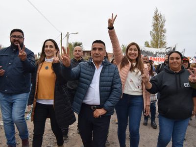 "Las Soles", candidatas de Kolina, hicieron el cierre de campaña en el oeste de la capital