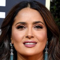 ¡Envejece como el vino! Salma Hayek se fotografió en modo verano y arrasó con los me gusta