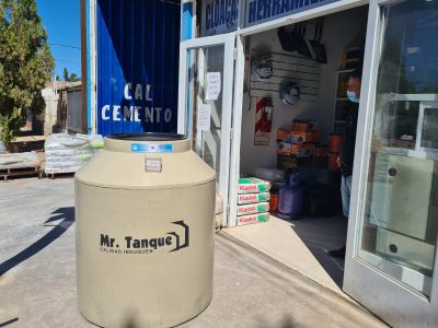 Cutral Co presenta problemas de abastecimiento de agua y los ciudadanos recurren a los tanques