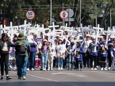 Conmemoran el Día Internacional de la Eliminación de la Violencia contra la Mujer