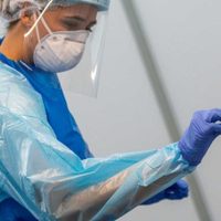 Cuáles son los síntomas de una de las variantes del coronavirus más dañinas del mundo