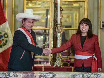 Pedro Castillo aumenta la presencia de las mujeres en el Gabinete de Perú a dos meses de asumir