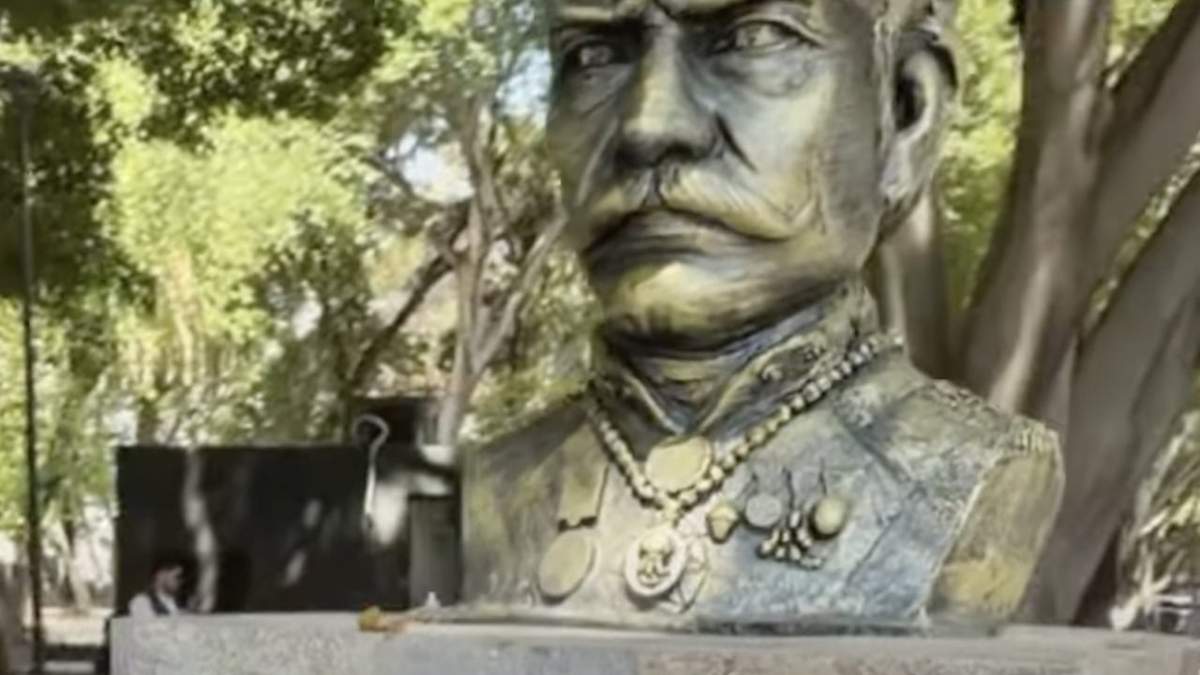 Busto de Porfirio Díaz en el Paseo Bravo
