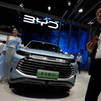BYD reduce los precios de sus vehículos eléctricos inteligentes y desafía a Tesla