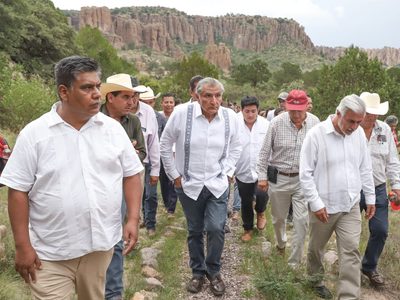 Adán Augusto recurre a cifras de pobreza para enaltecer gobierno de AMLO