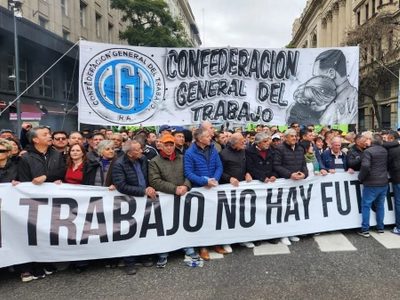 La CGT presentó un amparo judicial contra de la reforma laboral aprobada en el Congreso