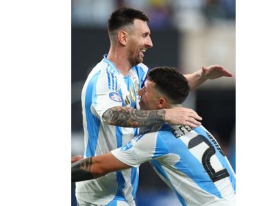 Con goles de Messi y Álvarez, Argentina se mete a la final de la Copa América
