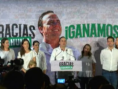 Manolo Jiménez presume ventaja de "doble dígito" y triunfo en Coahuila