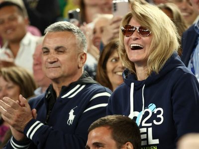 Ucrania le exigió al Australia Open que declare persona no grata al padre de Novak Djokovic
