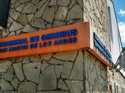 La Policía confiscó un kg de estupefacientes a una mujer que se dirigía a San Martín de los Andes