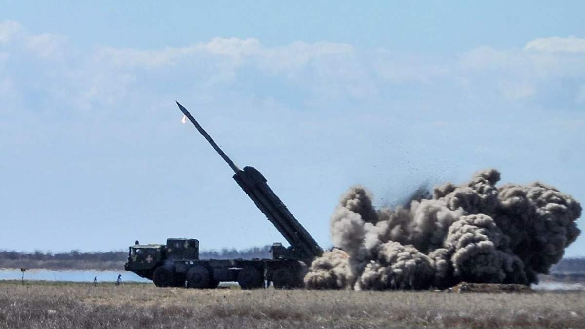Sistema de lanzamiento multicohetes MLRS