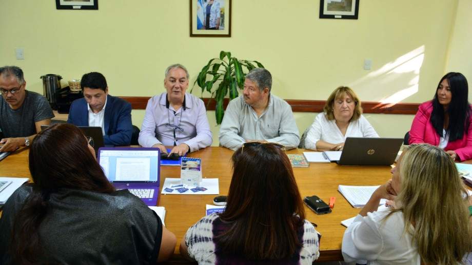 Se reanudó la negociación con docentes de Río Negro Fuente: