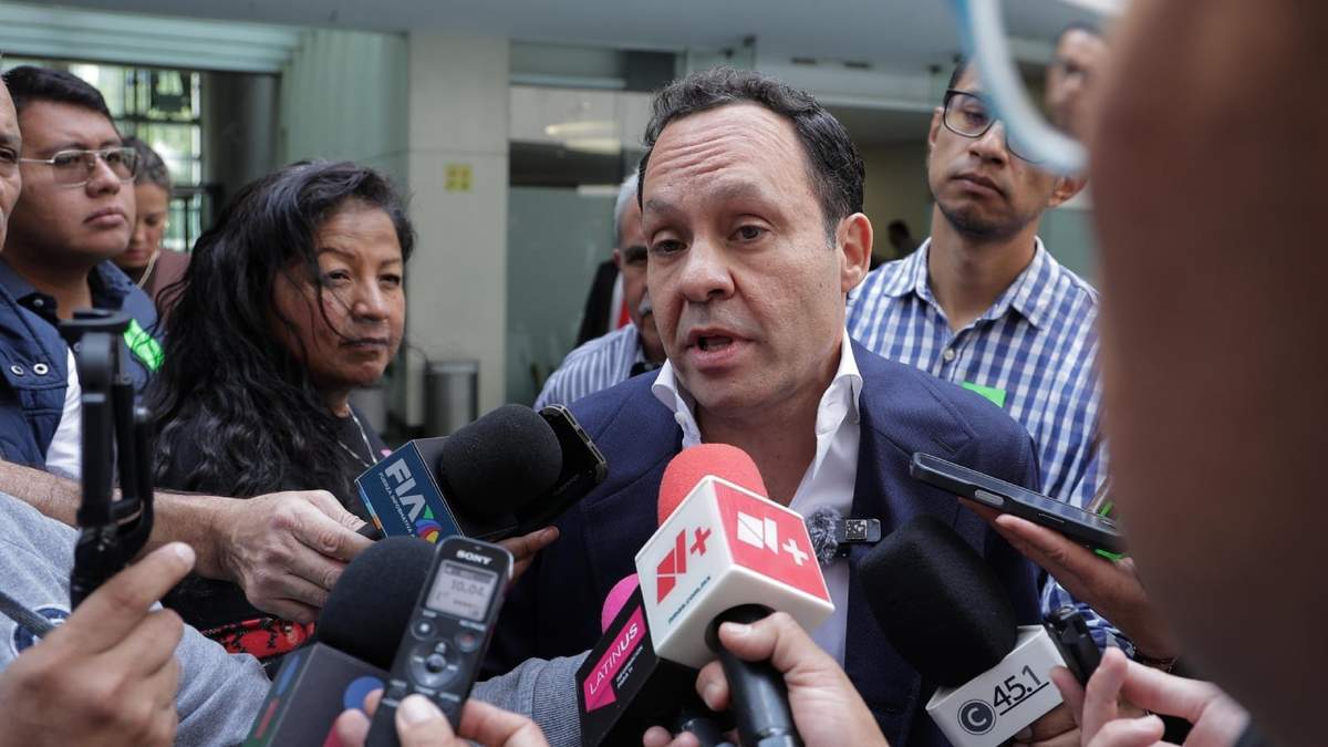 Clemente Castañeda, senador de MC, en conferencia de prensa, este viernes 29 de agosto de 2025