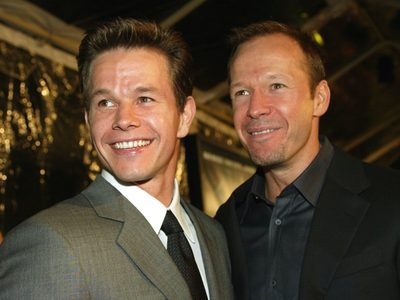 Lo adoran: el hermano de Mark Wahlberg es tendencia en Twitter por una imperdible celebración