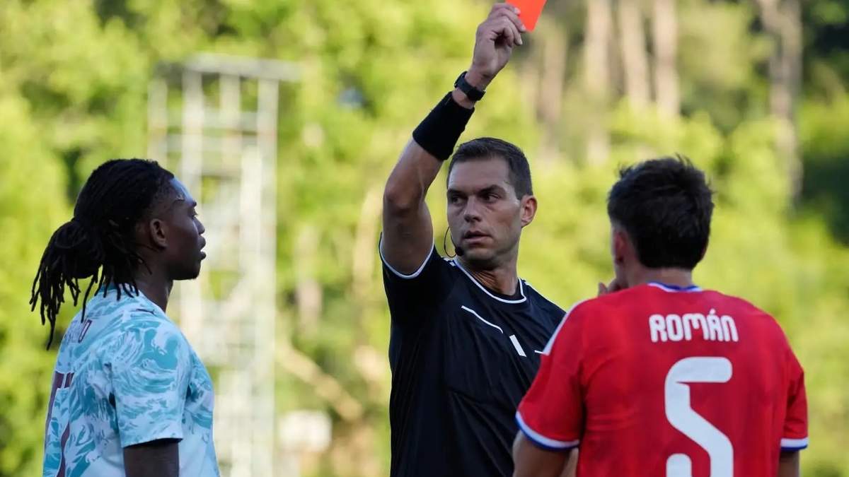 Expulsan a Rafael Leão, de Portugal, por puñetazo ante Chile en duelo de preparación para el Mundial