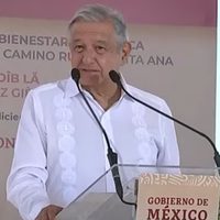 Camino rural en Oaxaca, ejemplo para constructoras e ingenieros: AMLO
