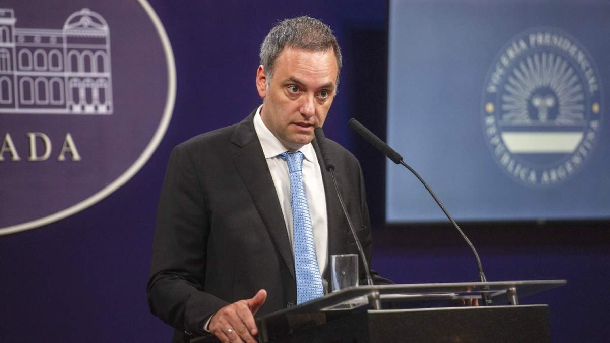 Manuel Adorni aseguró que no es responsabilidad del Gobierno el aumento de las tarifas. Fuente: (Twitter)