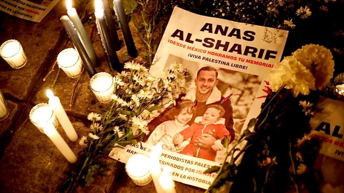 Manifestación en el Ángel de la Independencia por periodistas asesinados en Gaza