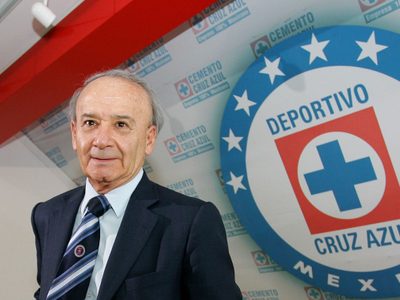 Cruz Azul, víctima de su guerra intestina