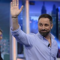En “Ya es mediodía” elogiaron el físico de Santiago Abascal y las críticas llovieron en las redes