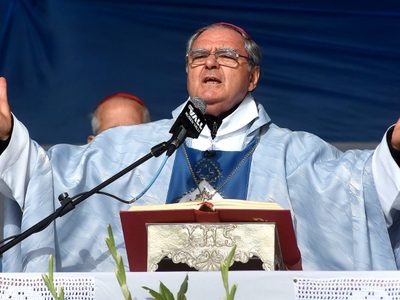 La Iglesia mide fuerzas con Fernández: harán una misa contra la despenalización del aborto