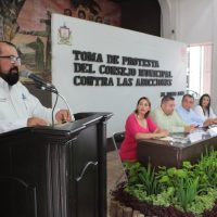 Tras afirmar que diputados y médicos presentan mayor adicción al alcohol, renuncia el secretario de Salud de Colima