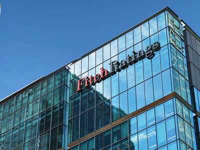 Deuda de México seguirá en aumento mientras no se resuelva crisis financiera de Pemex: Fitch Ratings