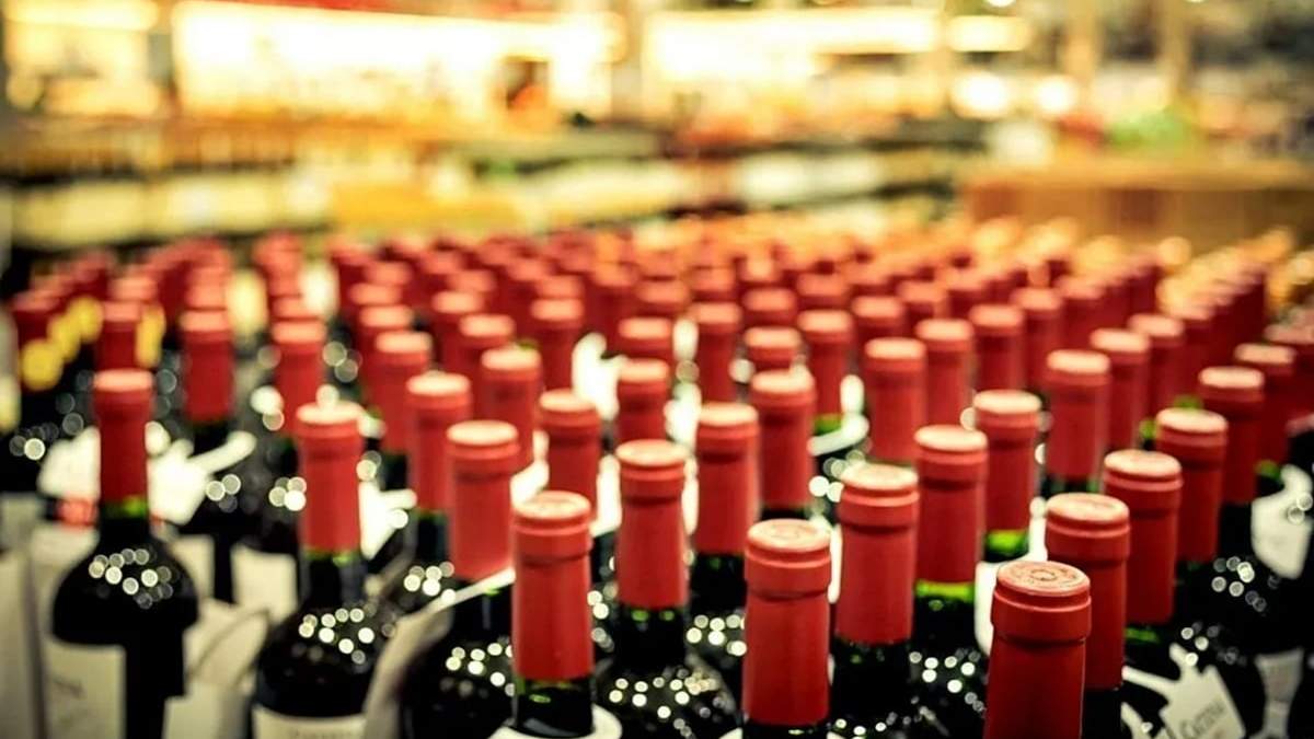 Las ventas externas de vino argentino volvieron a caer en octubre, según datos del Instituto Nacional de Vitivinicultura.