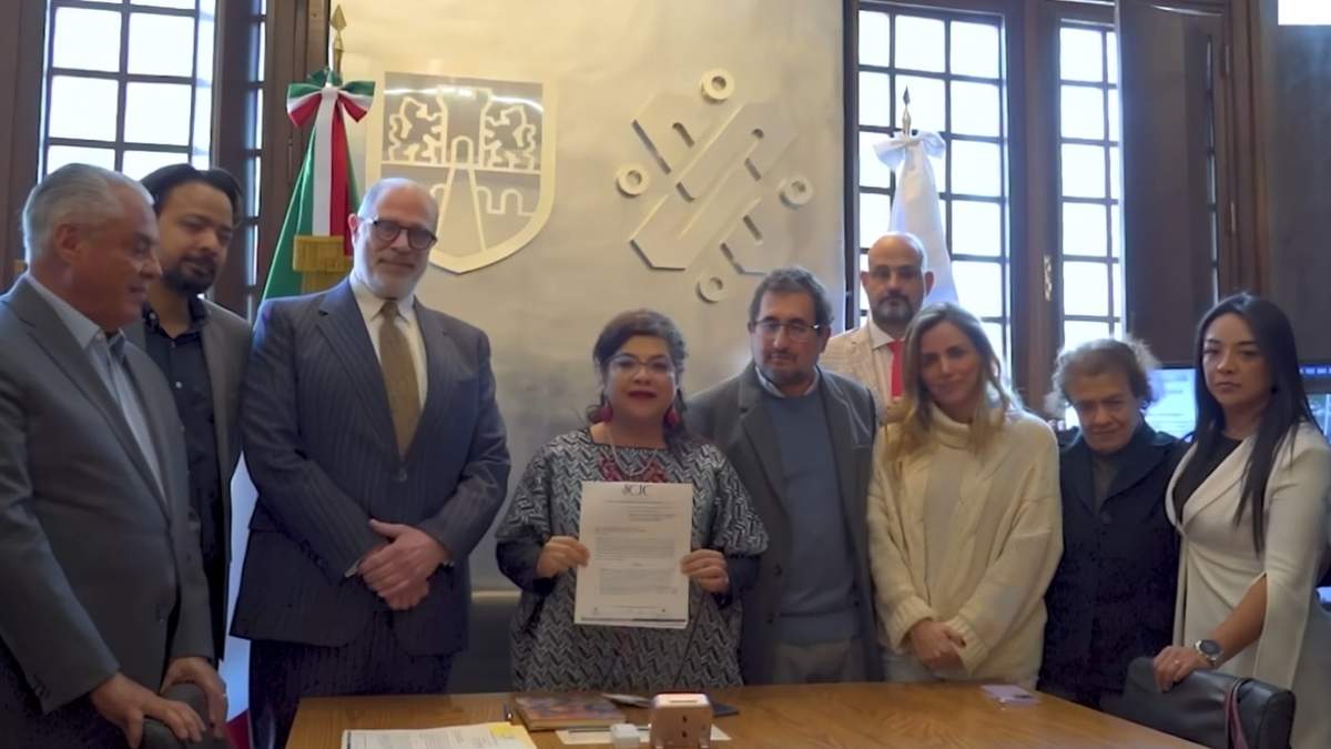 Clara Brugada con integrantes del Consejo Judicial Ciudadano