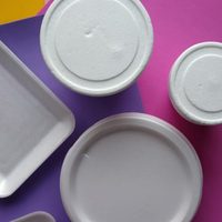 Si se terminó la torta helada: no tires los envases de plástico, transformalo en este hermoso reloj de pared