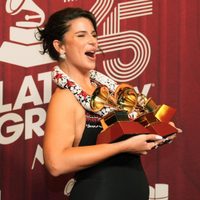 Edgar Barrera, Peluso y Bizarrap ganan en la Premiere de los Latin Grammy