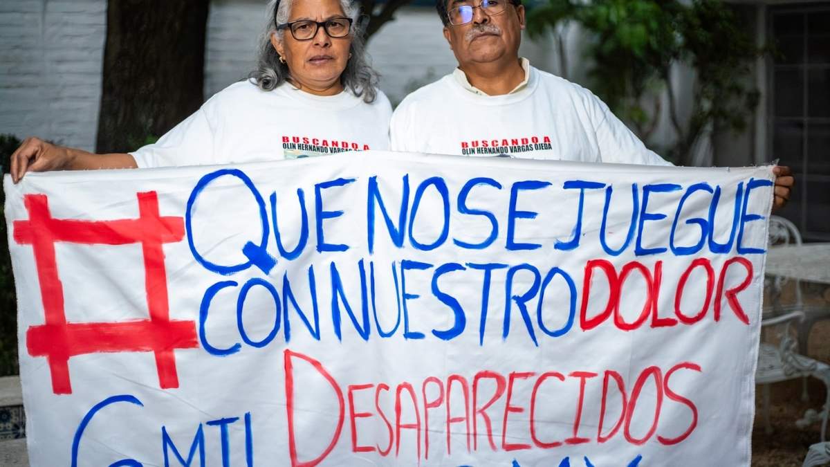 Sandra y Fernando, padres de Olin Hernando Vargas, desaparecido en noviembre de 2024 en el Ajusco