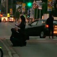 Un sujeto embiste con vehículo a tres estudiantes asiáticos en Francia