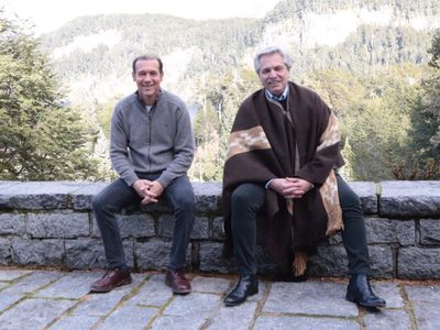 Fernández elogió al gobernador Omar Gutiérrez