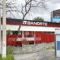 Asaltan y matan a mujer de 65 años afuera de un banco en Naucalpan