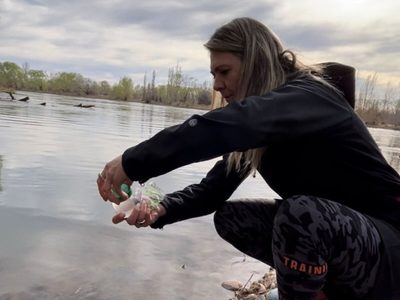 Recolectaron muestras del río Neuquén para saber si está en condiciones para el consumo