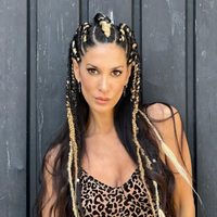 Con toda la onda: Silvina Escudero presume las botas que están en tendencia este otoño