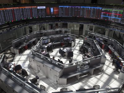 Sacudida por la insolvencia del gigante inmobiliario Evergrande, BMV se desploma 1.46%,