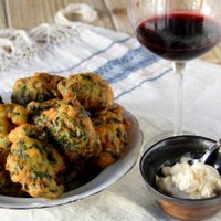 Buñuelos de espinaca súper cremosos: otra versión de un clásico que vas a amar